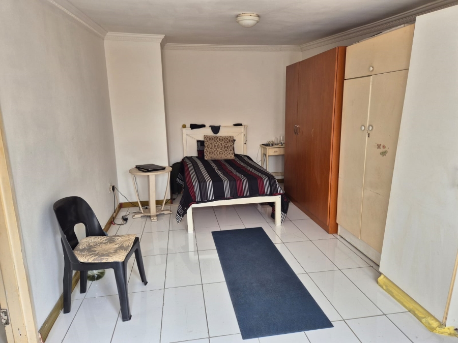 4 Bedroom Property for Sale in Lansdowne Western Cape